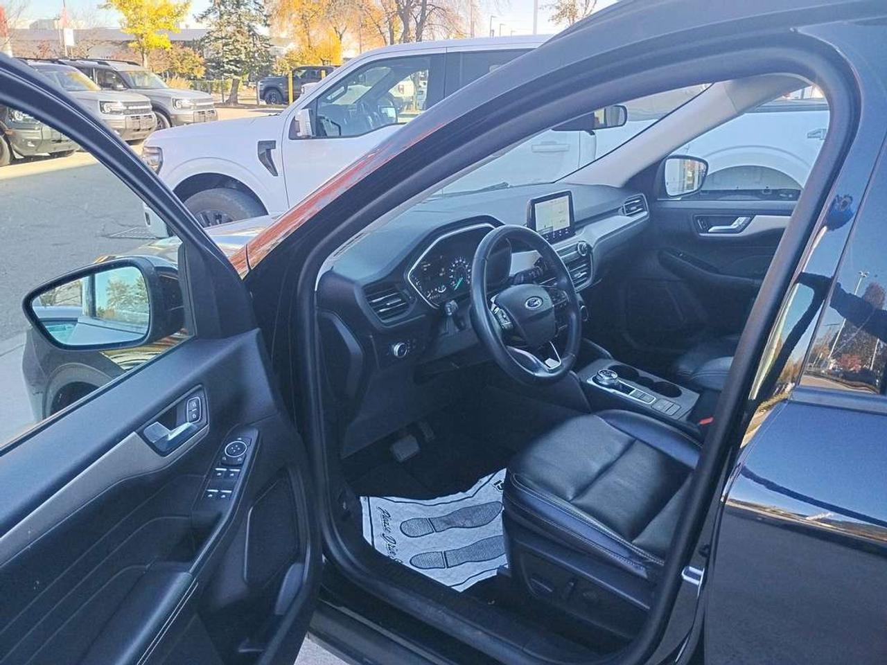 2022 Ford Escape SEL Photo