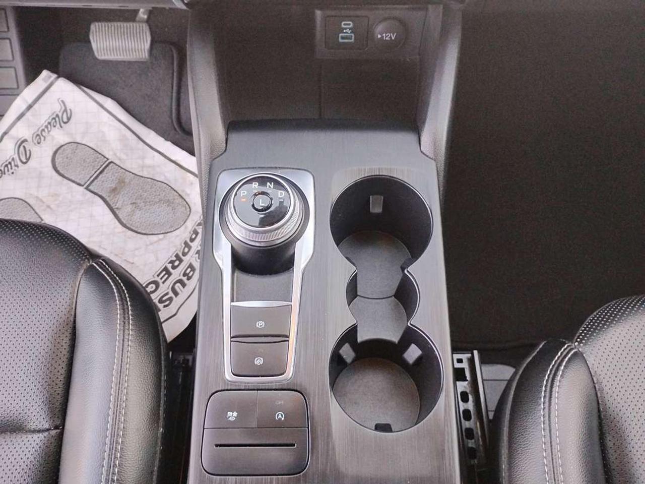 2022 Ford Escape SEL Photo