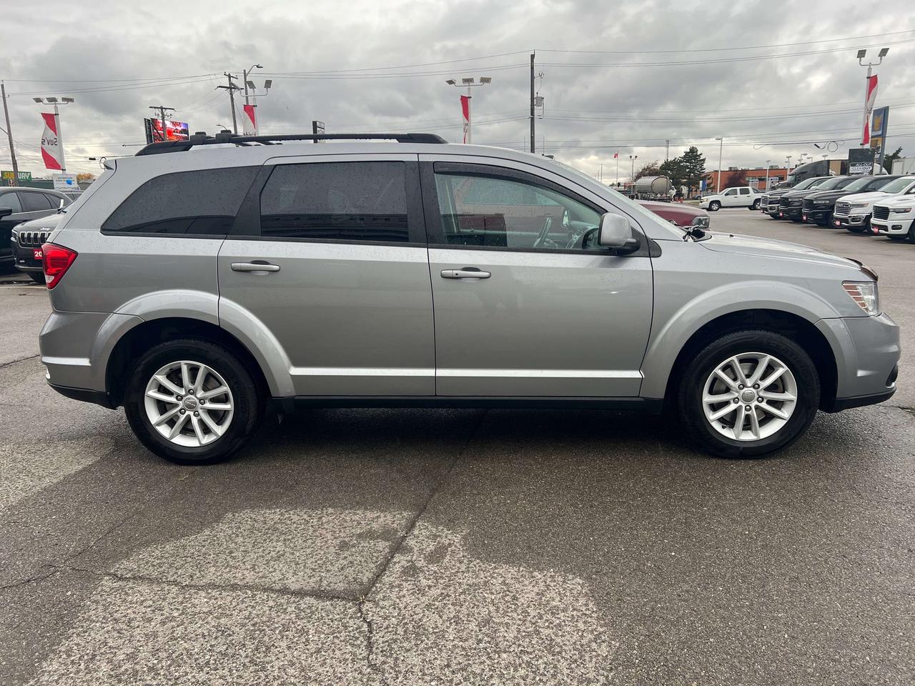 2016 Dodge Journey SXT V6 FWD 5-PASS *BLUETOOTH *DUAL ZONE A/C *ALARM Photo3