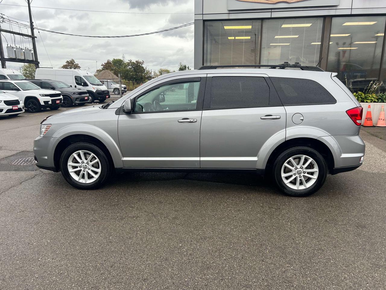 2016 Dodge Journey SXT V6 FWD 5-PASS *BLUETOOTH *DUAL ZONE A/C *ALARM Photo