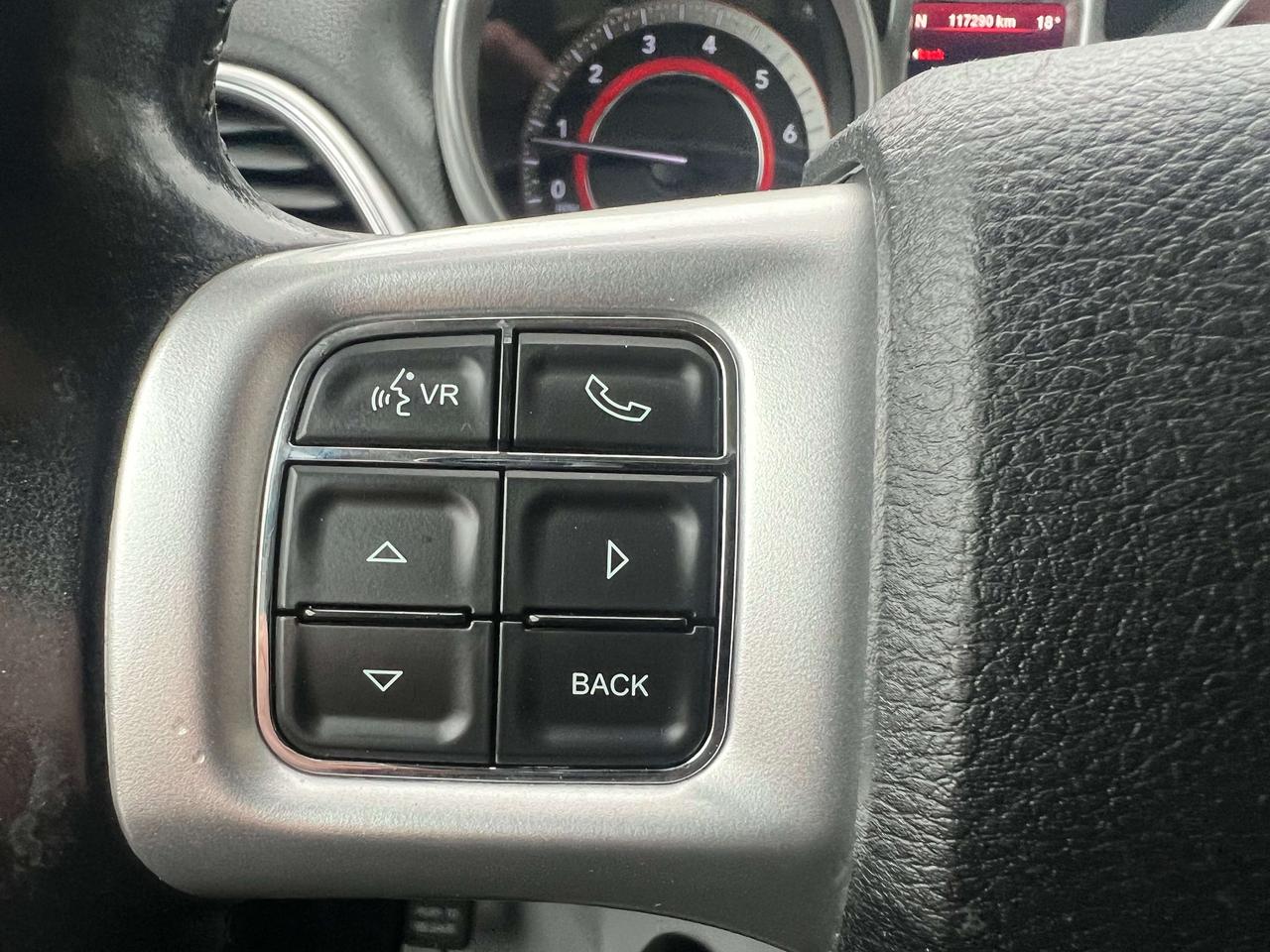 2016 Dodge Journey SXT V6 FWD 5-PASS *BLUETOOTH *DUAL ZONE A/C *ALARM Photo