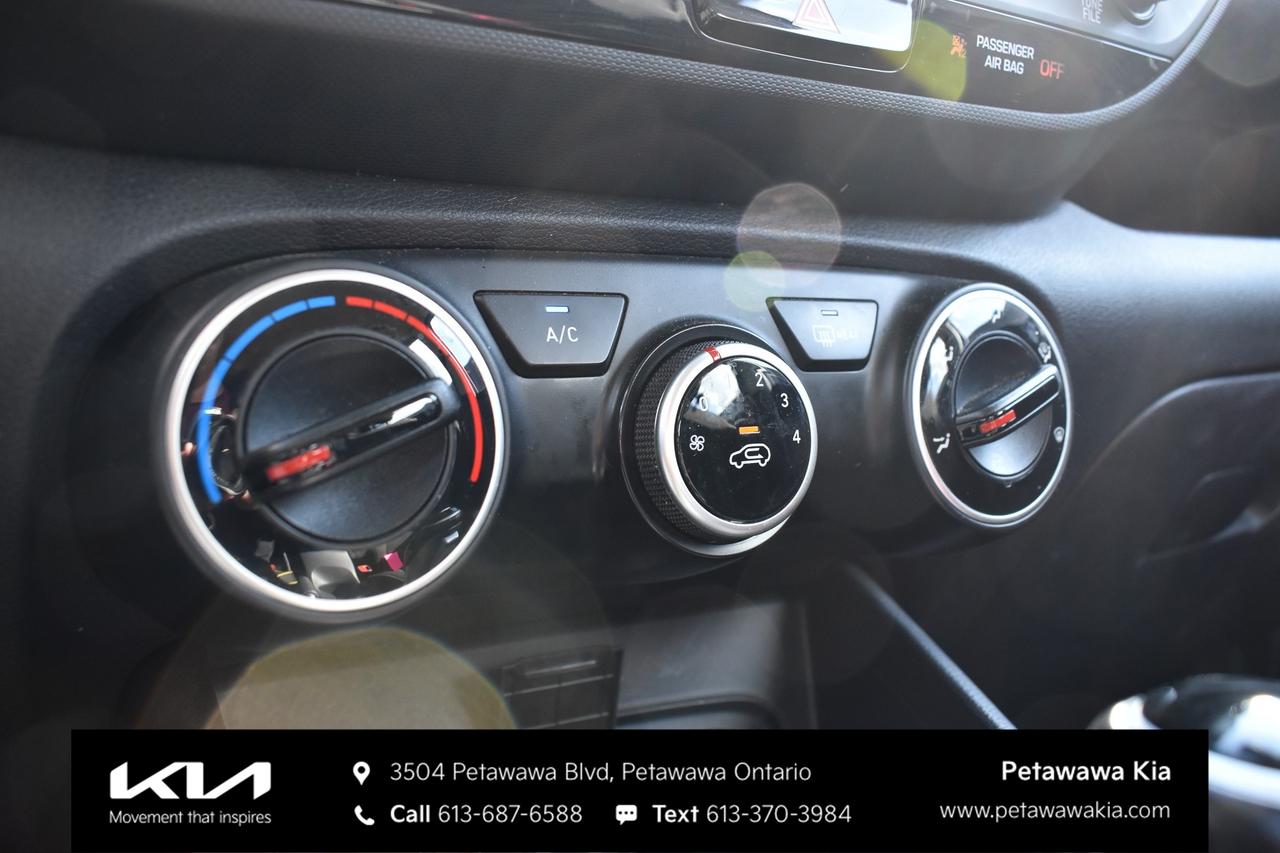 2022 Hyundai Venue Preferred 4dr Front-Wheel Drive Photo
