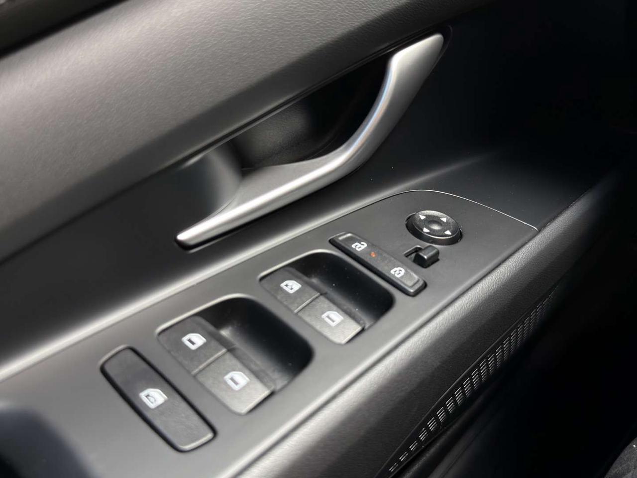 2024 Hyundai Elantra Luxury   Leather   Ambient Lighting   Sunroof Photo