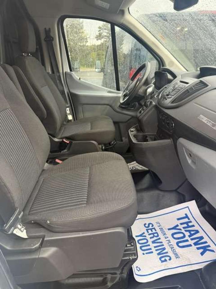 2019 Ford Transit Shelves, Divider, Certified. Photo1