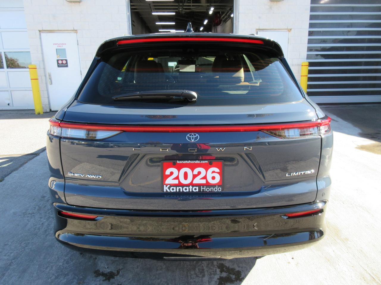 2026 Toyota Crown Signia Limited 4dr All-Wheel Drive Photo
