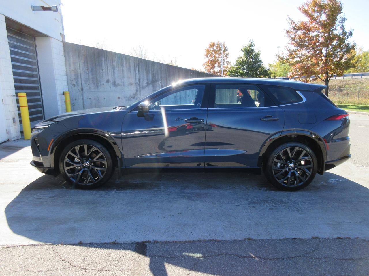 2026 Toyota Crown Signia Limited 4dr All-Wheel Drive Photo