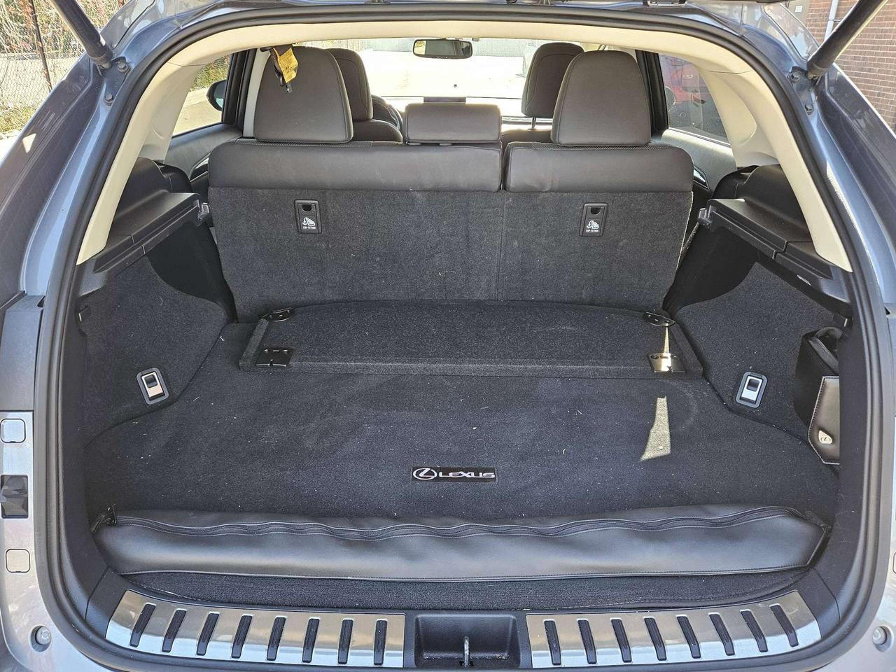 2016 Lexus NX AWD, Leather, Sunroof, Camera, Navi Photo