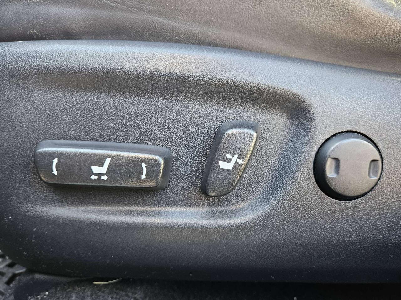 2016 Lexus NX AWD, Leather, Sunroof, Camera, Navi Photo