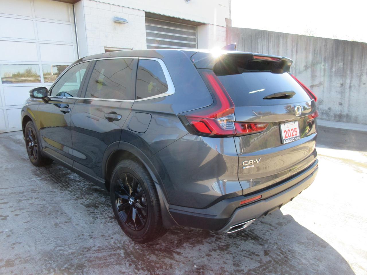 2025 Honda CR-V Hybrid EX-L 4dr All-Wheel Drive Photo3