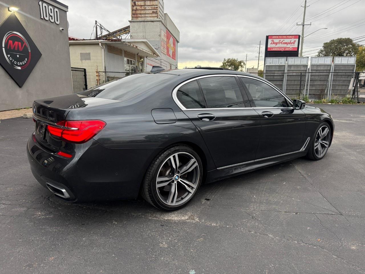 2016 BMW 7 Series 4dr Sdn 750i xDrive AWD Photo