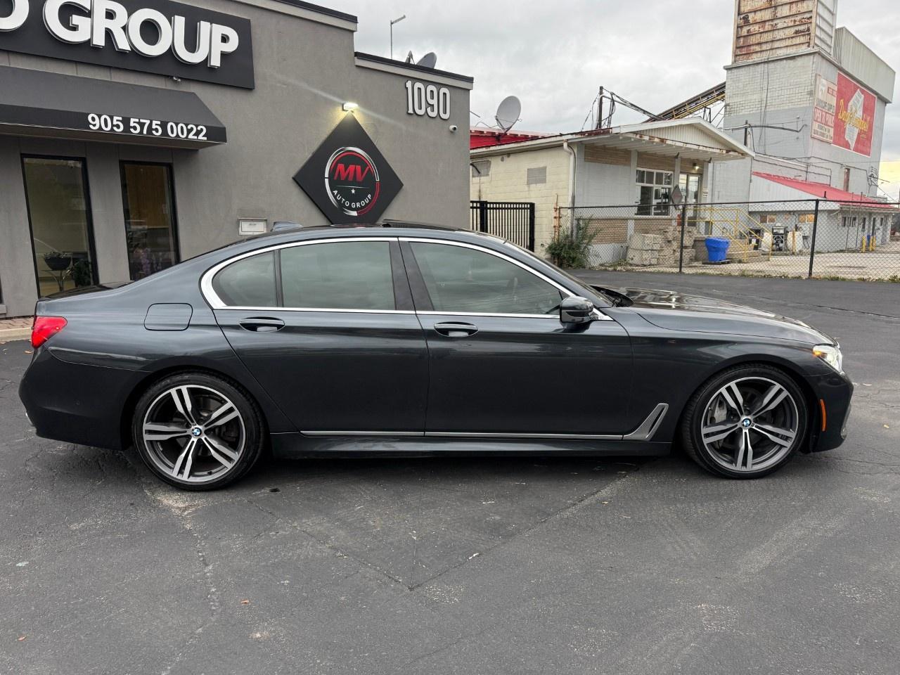 2016 BMW 7 Series 4dr Sdn 750i xDrive AWD Photo