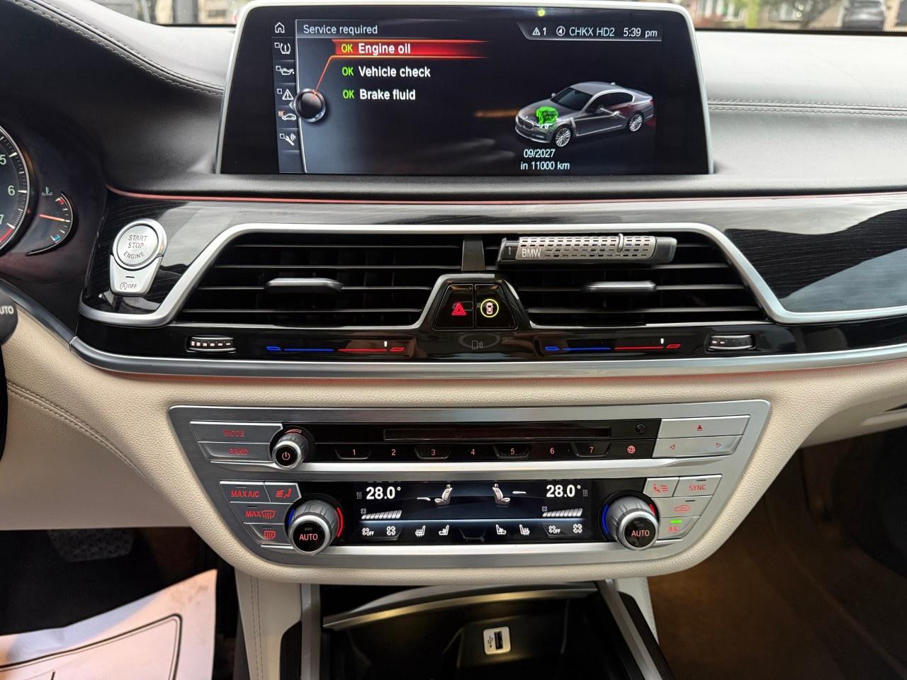 2016 BMW 7 Series 4dr Sdn 750i xDrive AWD Photo