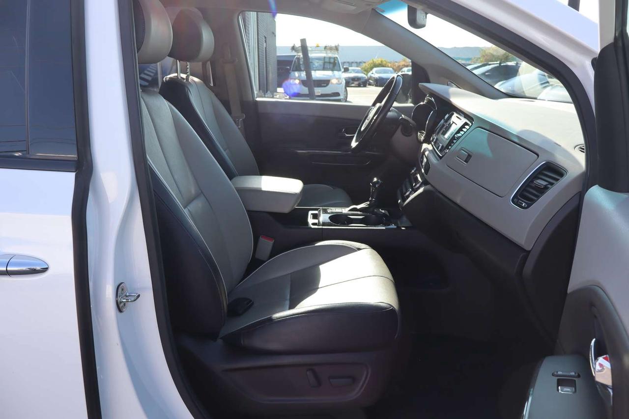 2016 Kia Sedona SXL Limited 7 Passenger Leather Sunroof $84/Weekly Photo