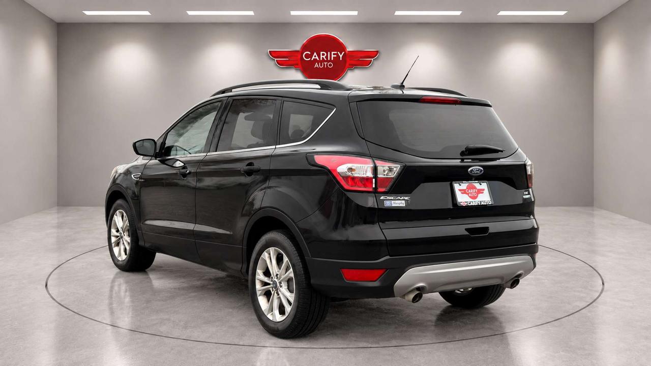 2018 Ford Escape SE   Certified   4WD Photo