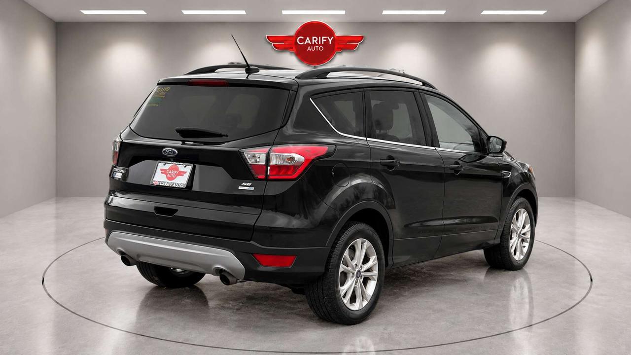 2018 Ford Escape SE   Certified   4WD Photo