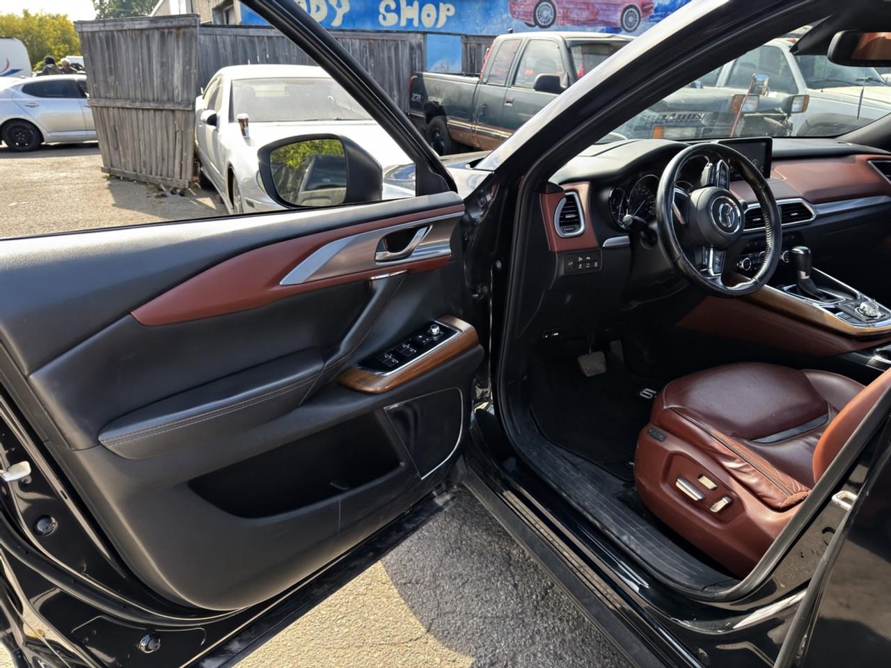 2016 Mazda CX-9 Signature Photo