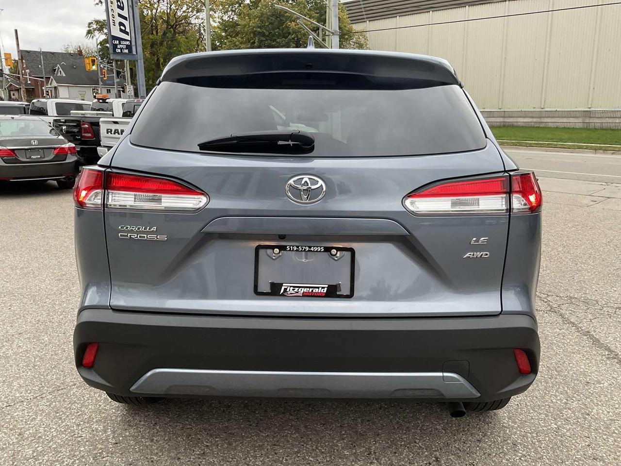 2022 Toyota Corolla Cross LE AWD - ALLOYS! CAR PLAY! BACK-UP CAM! BSM! Photo