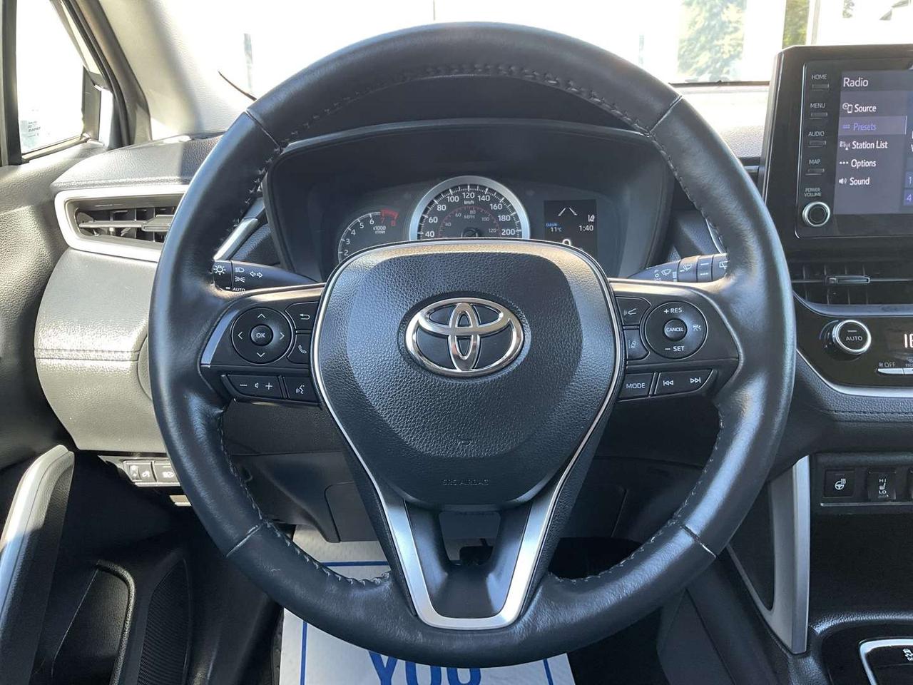 2022 Toyota Corolla Cross LE AWD - ALLOYS! CAR PLAY! BACK-UP CAM! BSM! Photo