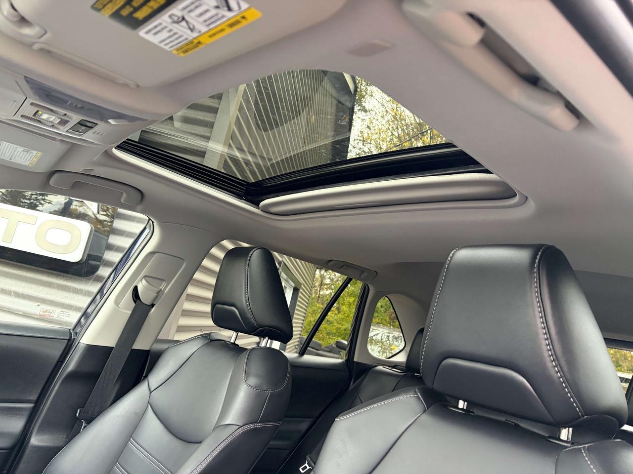 2023 Toyota RAV4 XLE AWD SofTex Leather Moonroof One Owner Clea Photo
