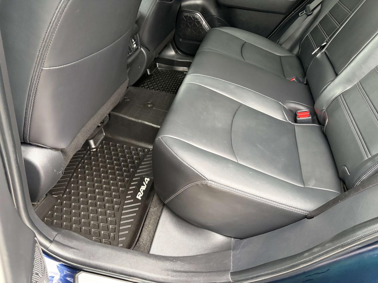 2023 Toyota RAV4 XLE AWD SofTex Leather Moonroof One Owner Clea Photo