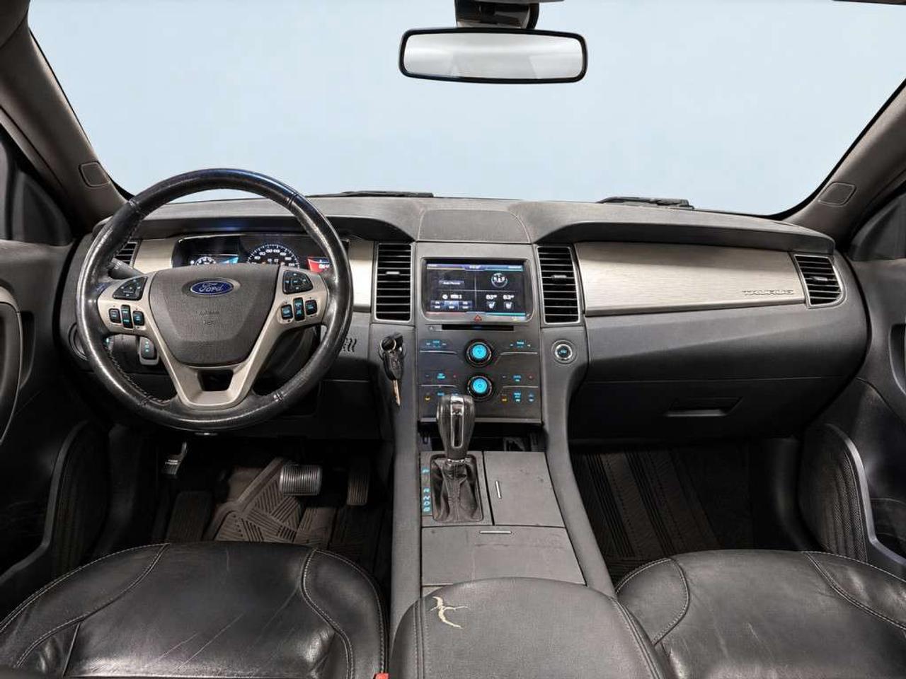 2013 Ford Taurus SEL / LEATHER / NAVI / SUNROOF / POWER SEATS / BLUETOOTH / KEYLESS ENTRY Photo