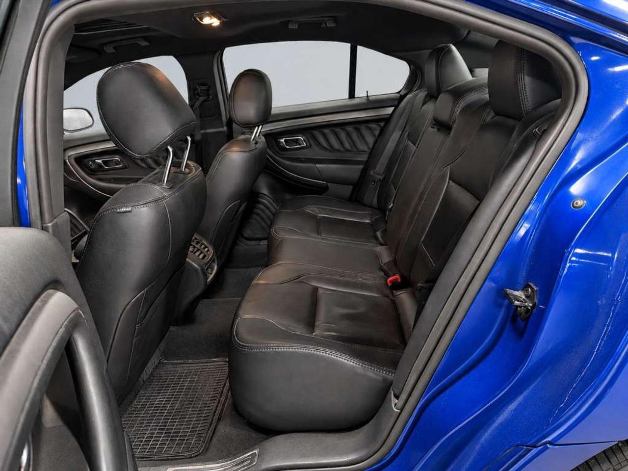 2013 Ford Taurus SEL / LEATHER / NAVI / SUNROOF / POWER SEATS / BLUETOOTH / KEYLESS ENTRY Photo