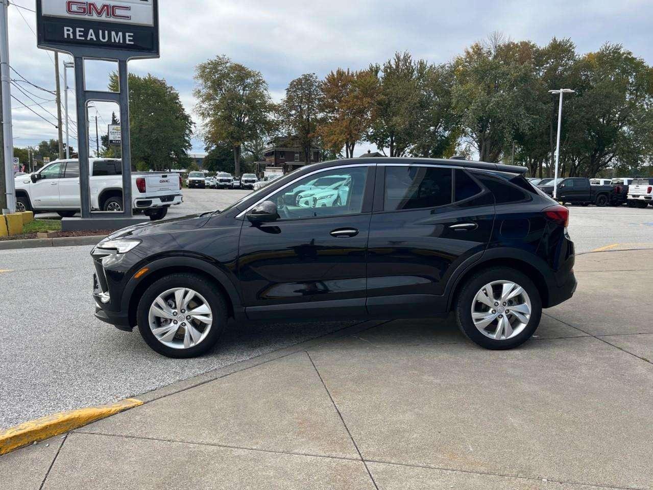 2025 Buick Encore PREFERRED CPO RATES APPLY!! Photo