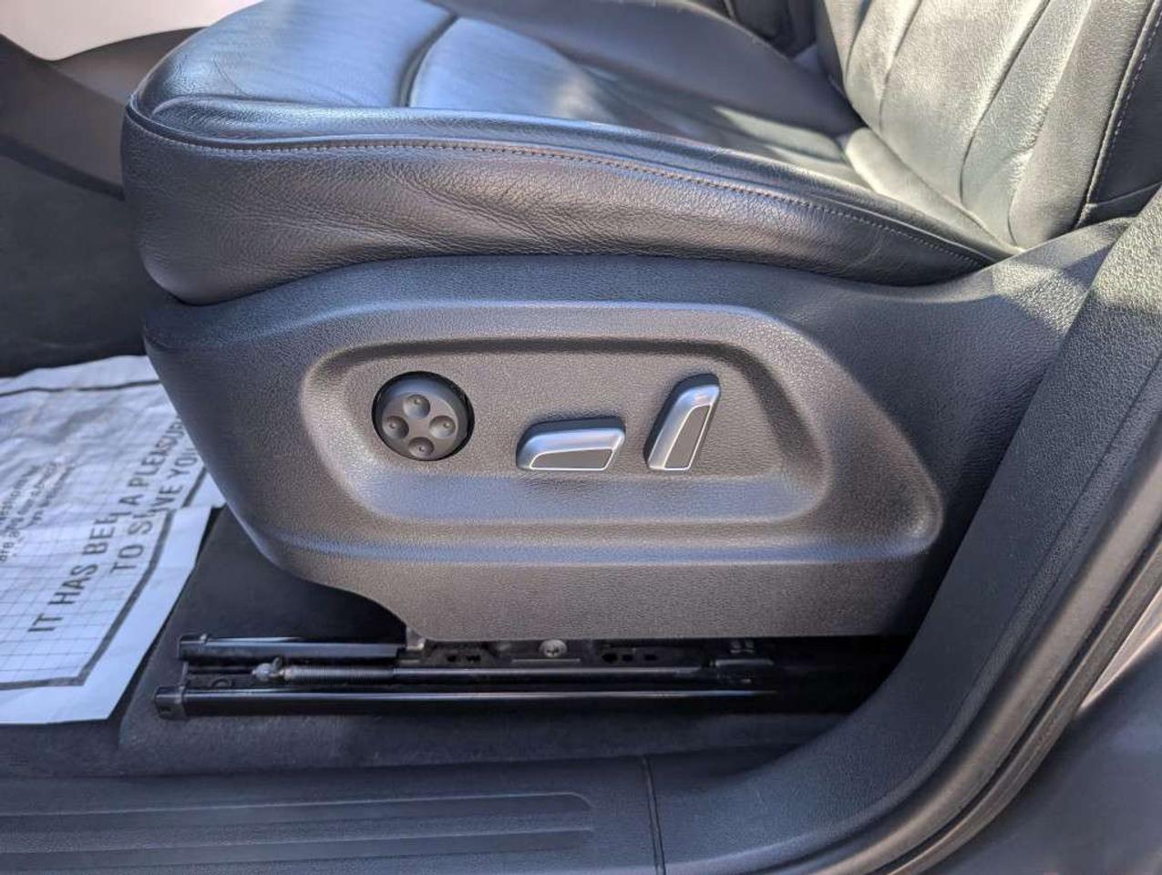 2017 Audi Q5 PROGRESSIV   LEATHER   SUNROOF   HTD SEATS Photo