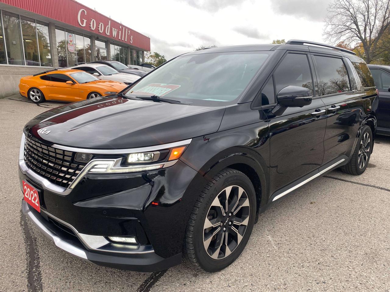 2022 Kia Carnival EX+, 8 PASS, CLEAN CARFAX, POWER SLIDING DOORS! Photo