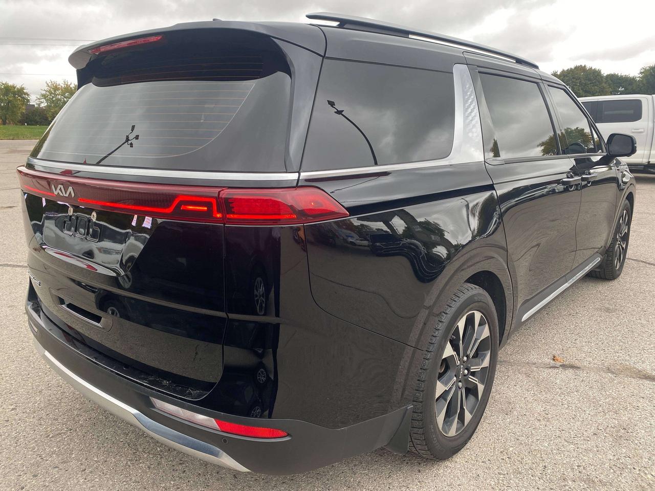 2022 Kia Carnival EX+, 8 PASS, CLEAN CARFAX, POWER SLIDING DOORS! Photo