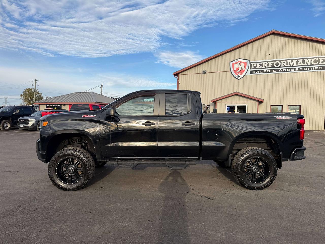 2019 Chevrolet Silverado 1500 Custom Trail Boss Photo2