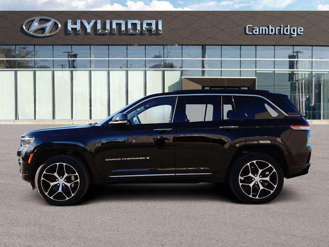 2025 Jeep Grand Cherokee Summit Reserve Photo