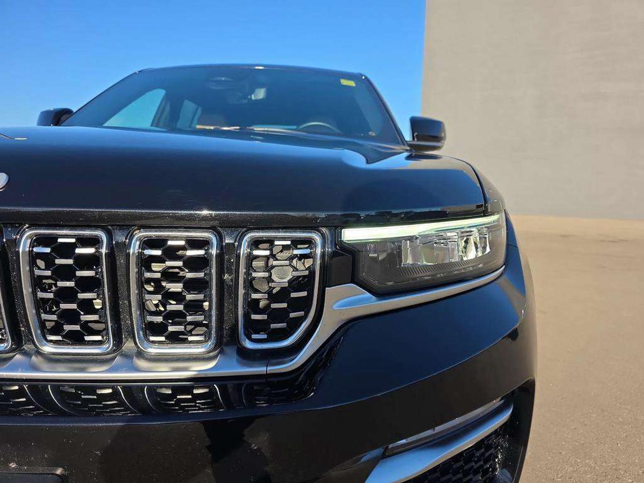 2025 Jeep Grand Cherokee Summit Reserve Photo