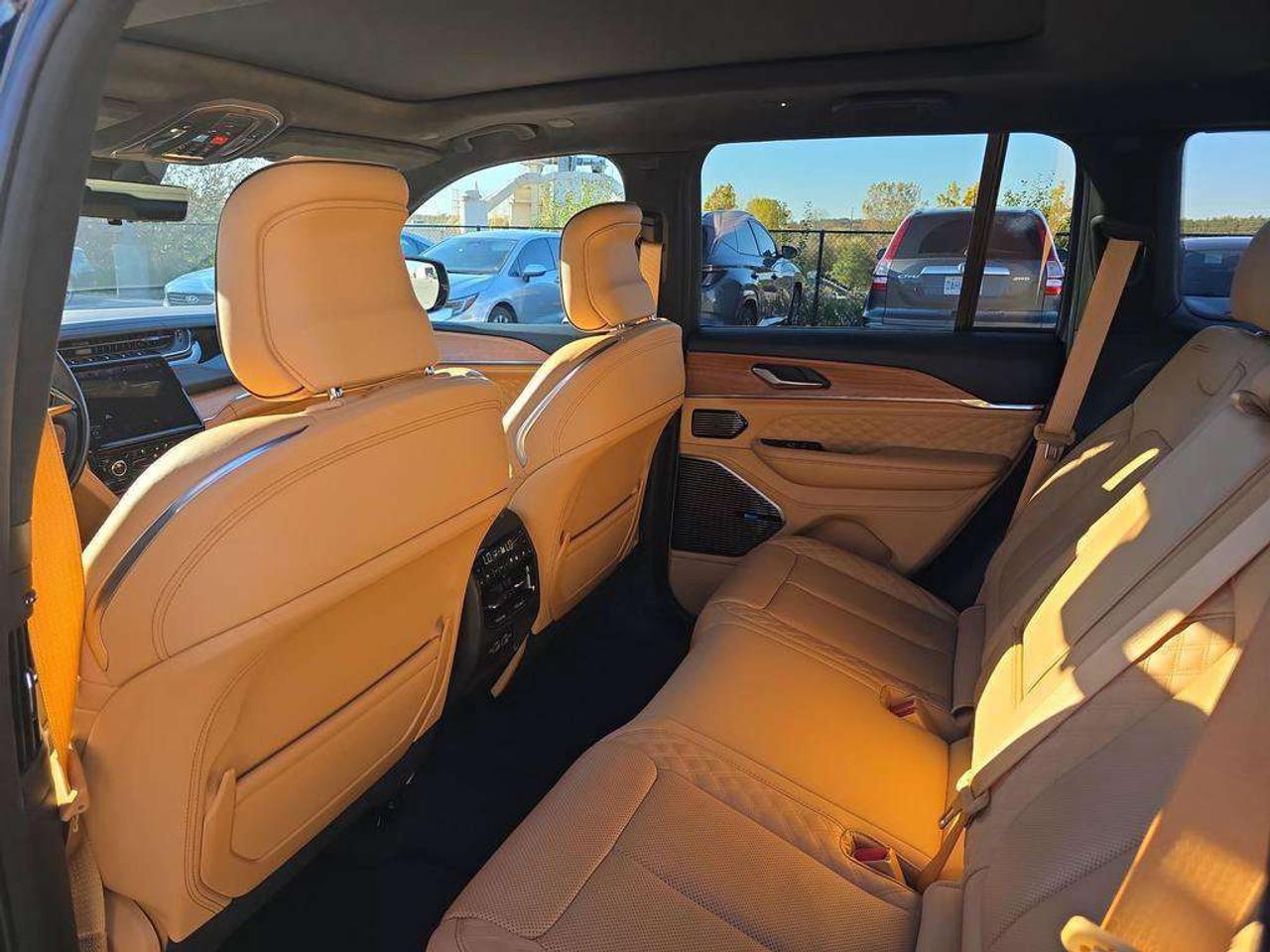 2025 Jeep Grand Cherokee Summit Reserve Photo