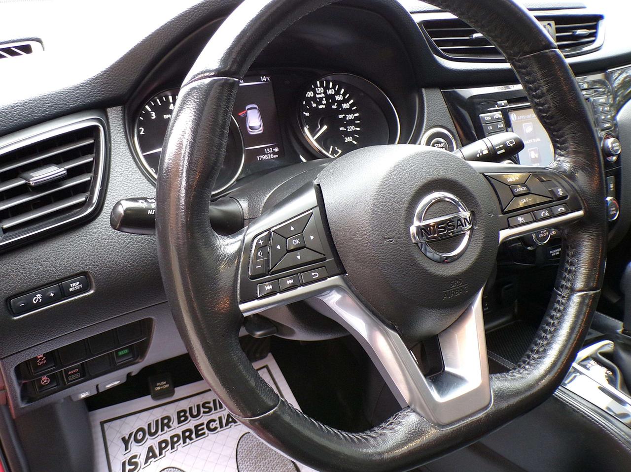 2018 Nissan Qashqai SL AWD BSW EBS NAVI 360 CAMERA H. STEERING H. SEATS B.T. Photo