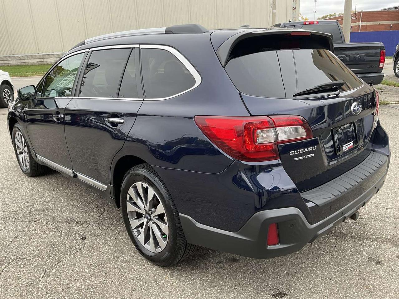 2018 Subaru Outback 3.6R Premier - BROWN LEATHER! NAV! BACK-UP CAM! BSM! SUNROOF! Photo
