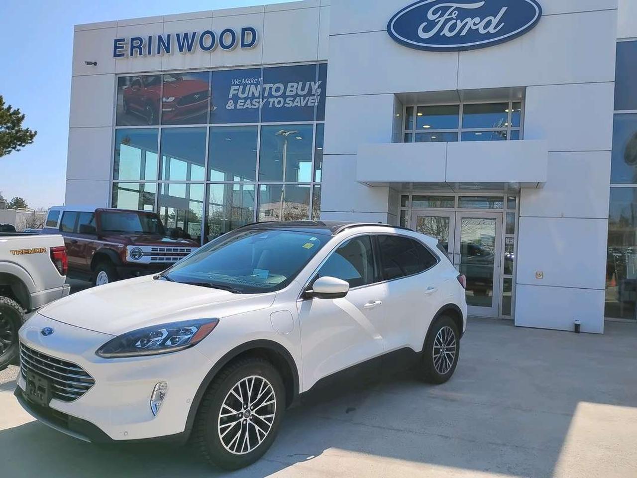 2022 Ford Escape Titanium Plug-In Hybrid Photo5