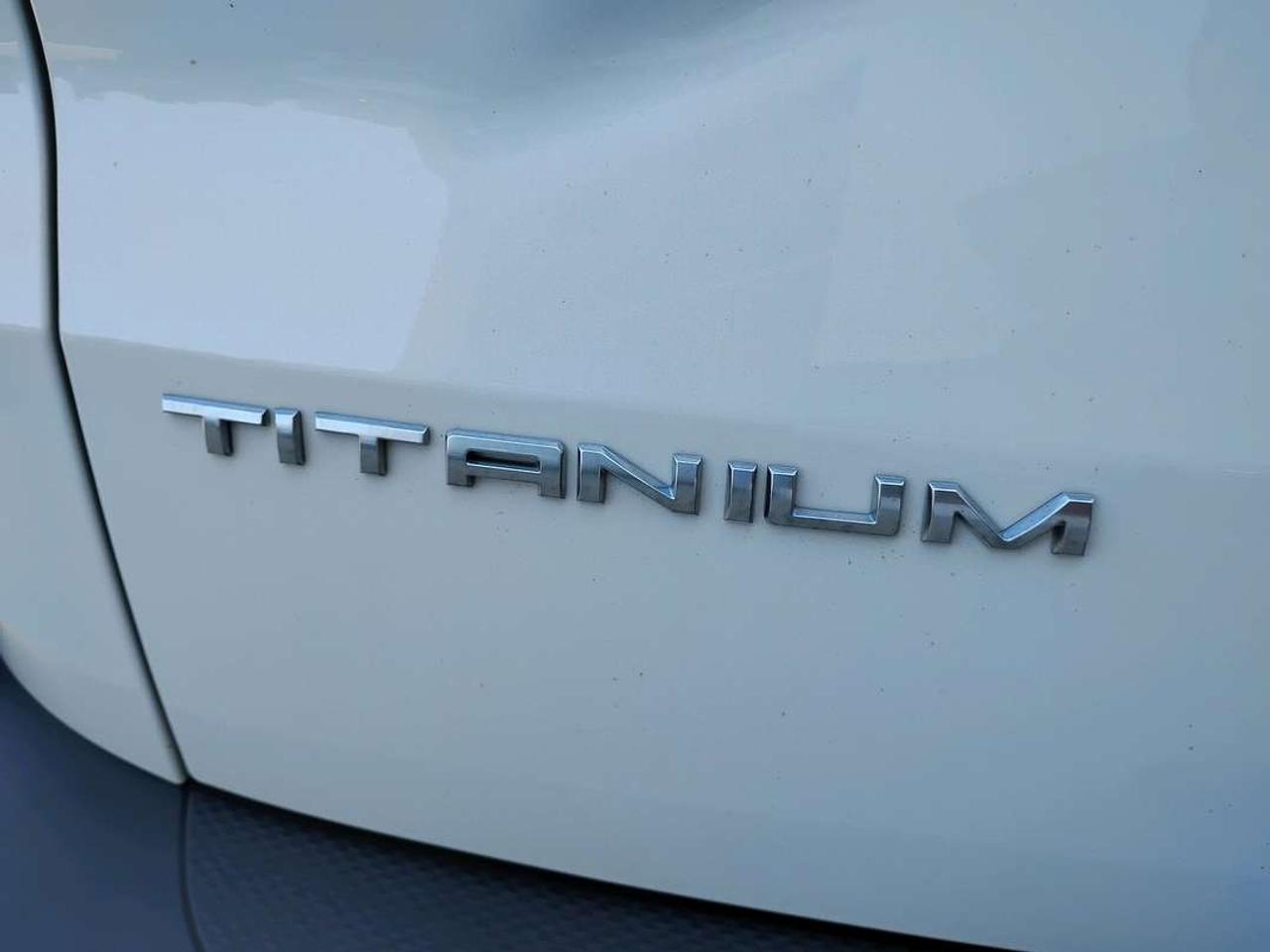 2022 Ford Escape Titanium Plug-In Hybrid Photo