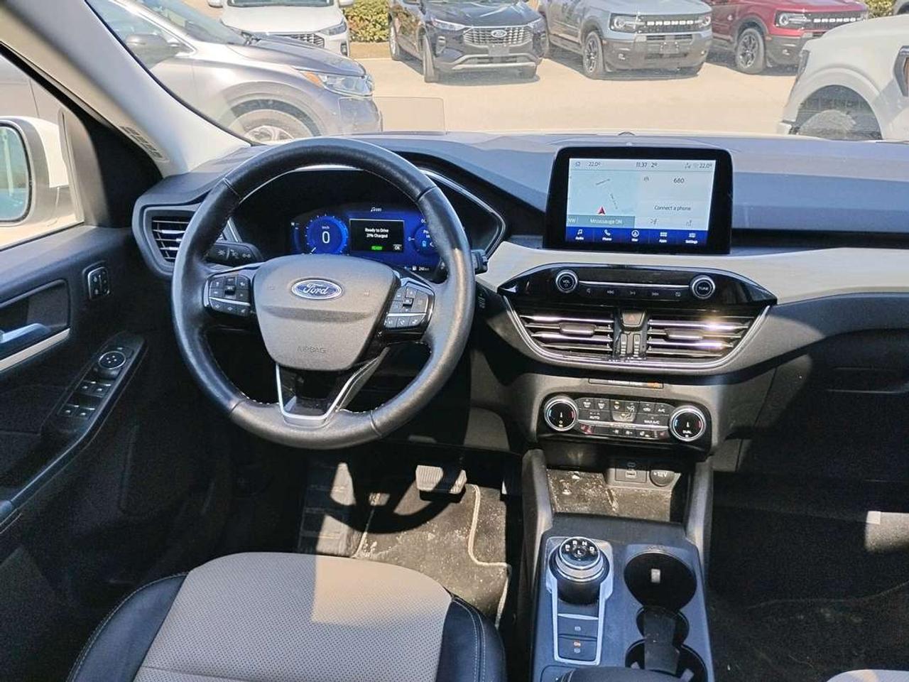 2022 Ford Escape Titanium Plug-In Hybrid Photo