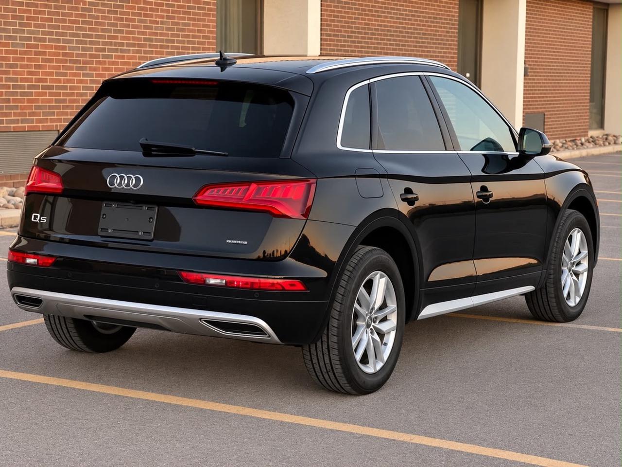 2020 Audi Q5 45 Komfort TFSI Quattro Photo4