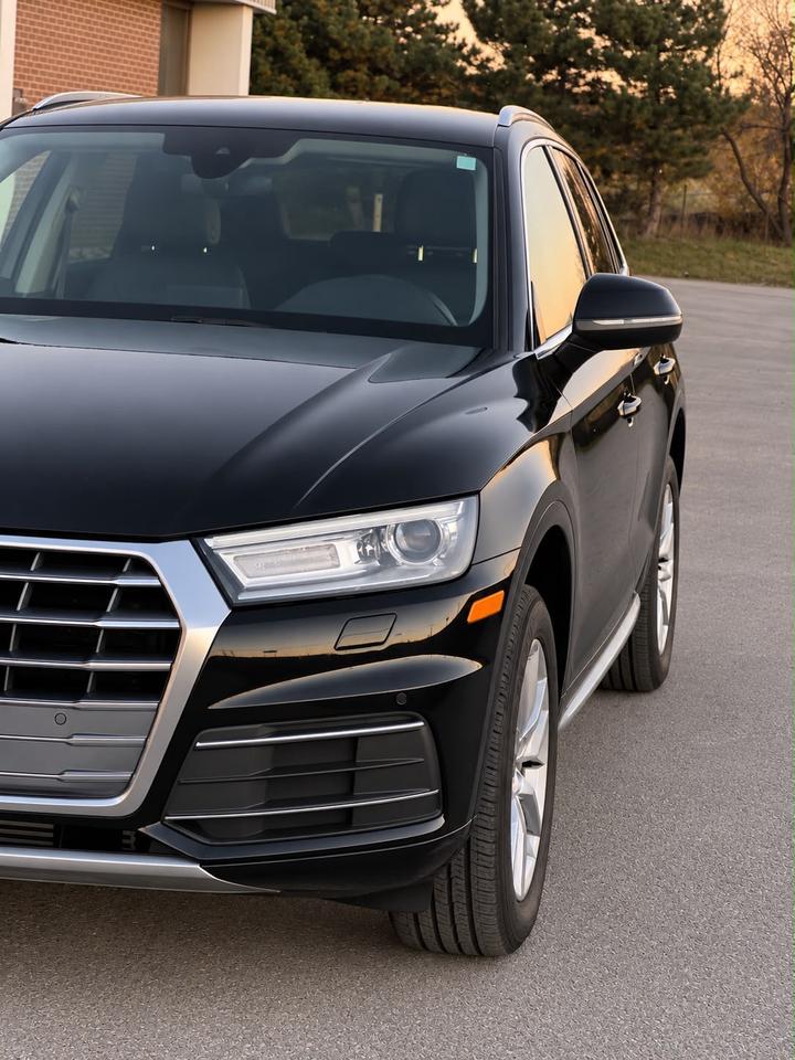 2020 Audi Q5 45 Komfort TFSI Quattro Photo