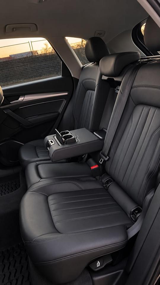 2020 Audi Q5 45 Komfort TFSI Quattro Photo