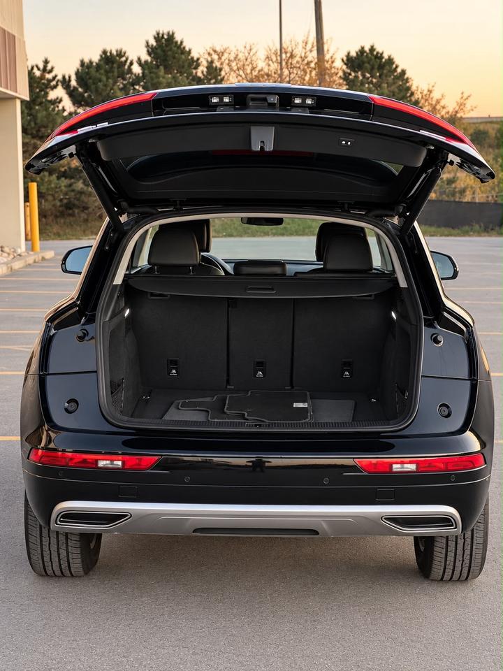 2020 Audi Q5 45 Komfort TFSI Quattro Photo