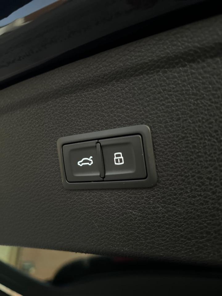 2020 Audi Q5 45 Komfort TFSI Quattro Photo
