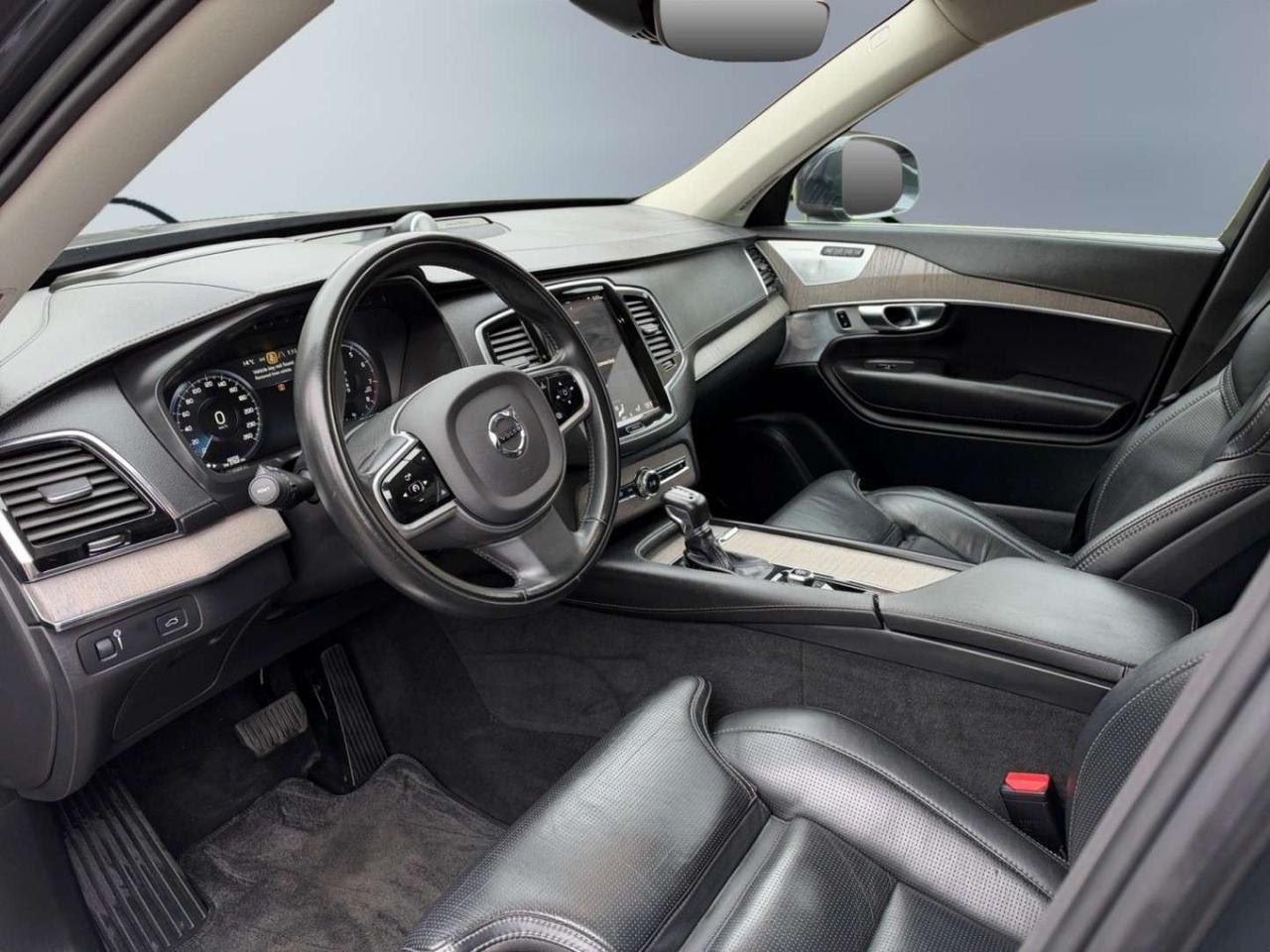 2022 Volvo XC90 T6 AWD Inscription 7-Seater * BOWERS & WILKINS / DRIVER ASSIST / LOW KM Photo