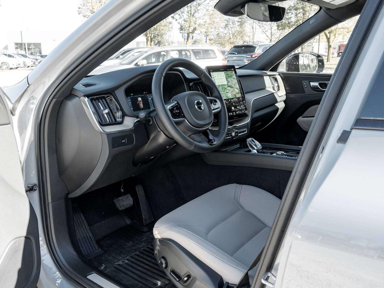 2026 Volvo XC60 PLUS^CARDAMON Interior^Low km^CPO Rate fr 3.49%* Photo