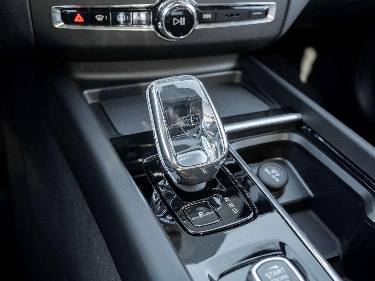 2026 Volvo XC60 PLUS^CARDAMON Interior^Low km^CPO Rate fr 3.49%* Photo