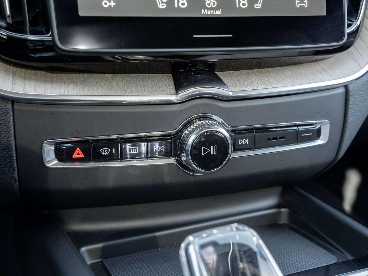 2026 Volvo XC60 PLUS^CARDAMON Interior^Low km^CPO Rate fr 3.49%* Photo
