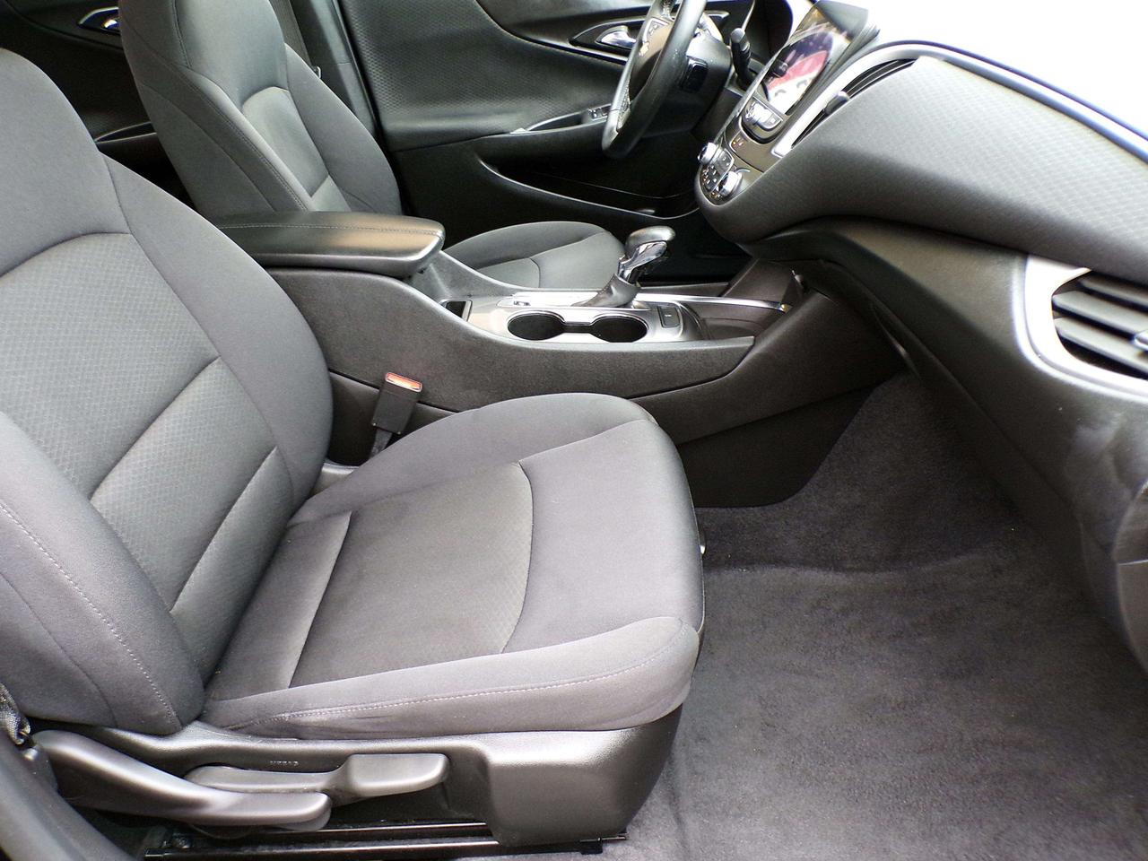 2023 Chevrolet Malibu 1LT ONLY 88K FCA CAMERA APPLE CARPLAY R. START 19 ALLOYS Photo