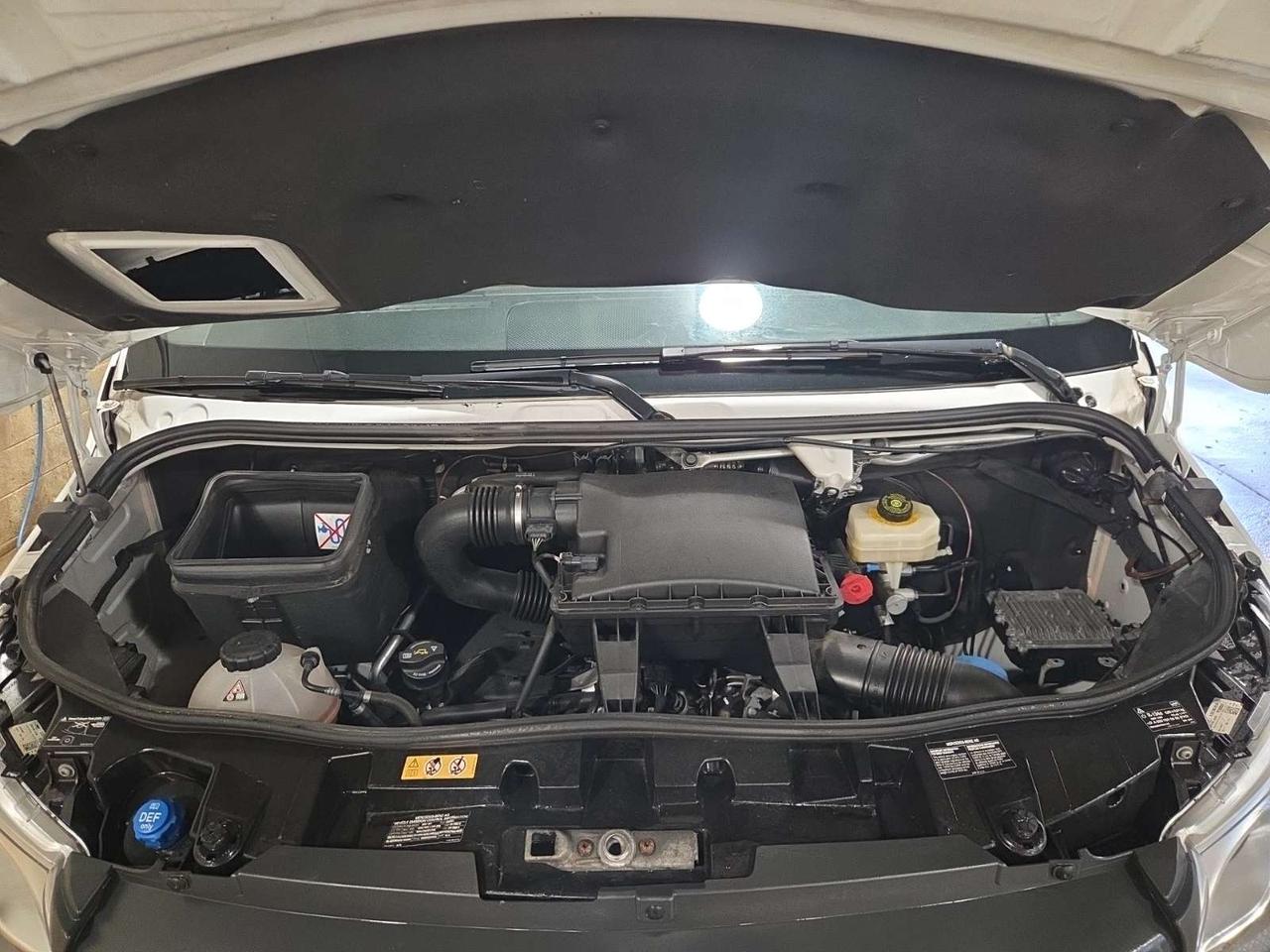 2021 Mercedes-Benz Sprinter 4500 - 14Ft Box + 2Ft Overcab - V6 Diese - 12CB-164550 Photo